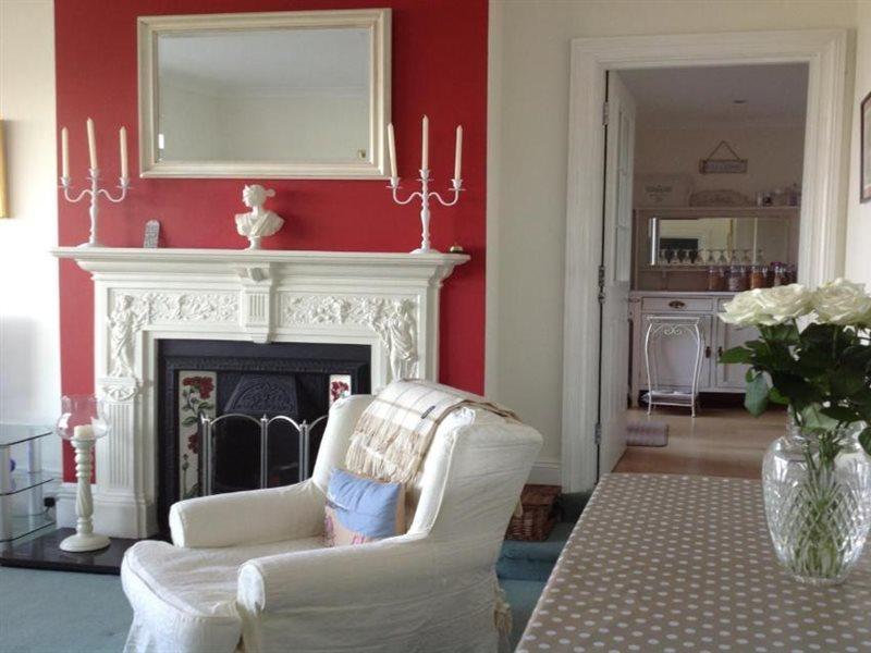 บาสเซ็ตเฮาส์ Bed & Breakfast อีสต์บอร์น ภายนอก รูปภาพ